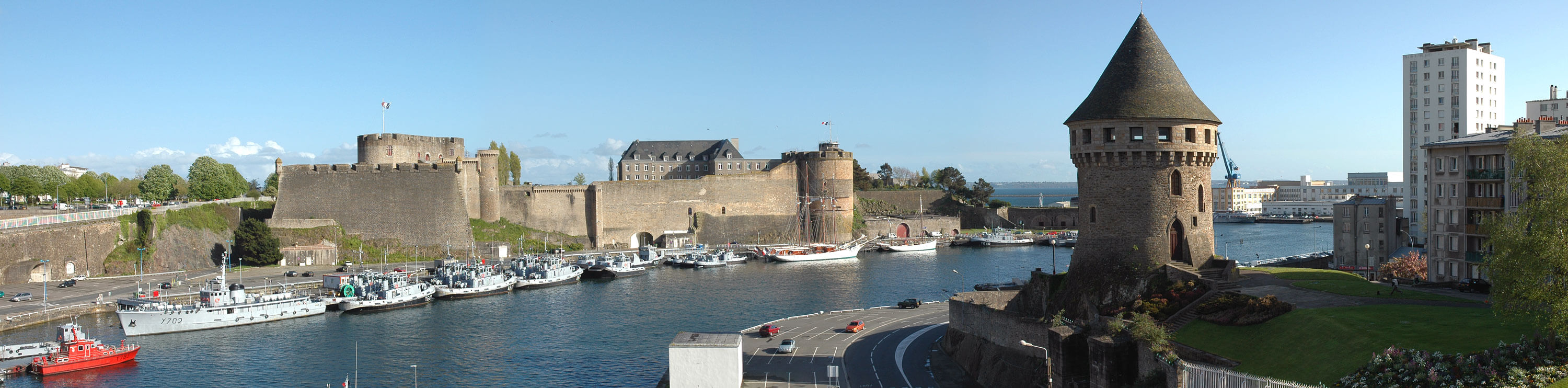 Cheap flights to Brest