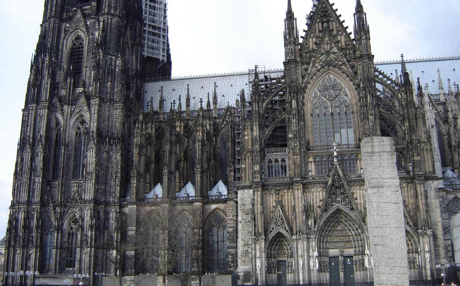 Cheap flights to Cologne