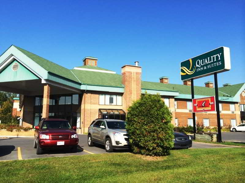 Quality Inn & Suites Hawkesbury