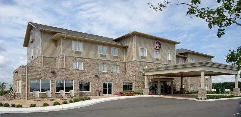 Best Western Plus Walkerton East Ridge Hotel