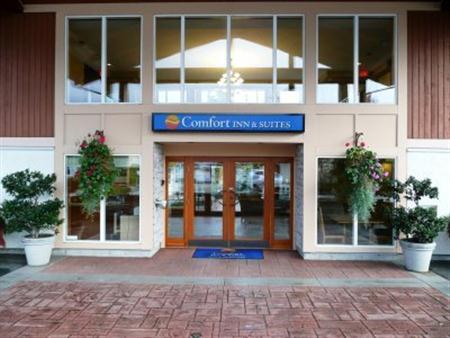 Comfort Inn & Suites North Vancouver