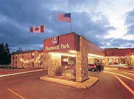 Clarion Resort Pinewood Park