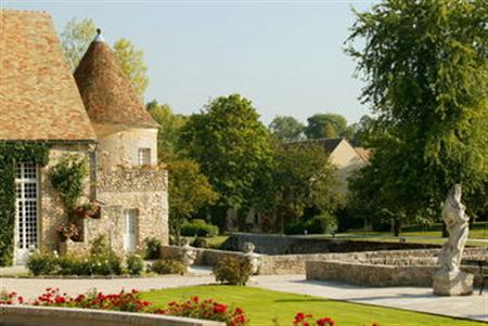 Chateau De Villiers-Le-Mahieu