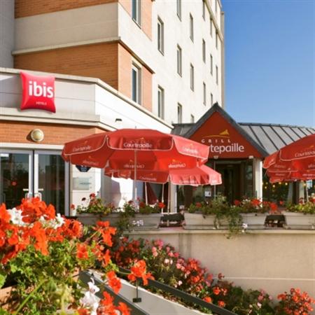 Ibis Paris La Defense