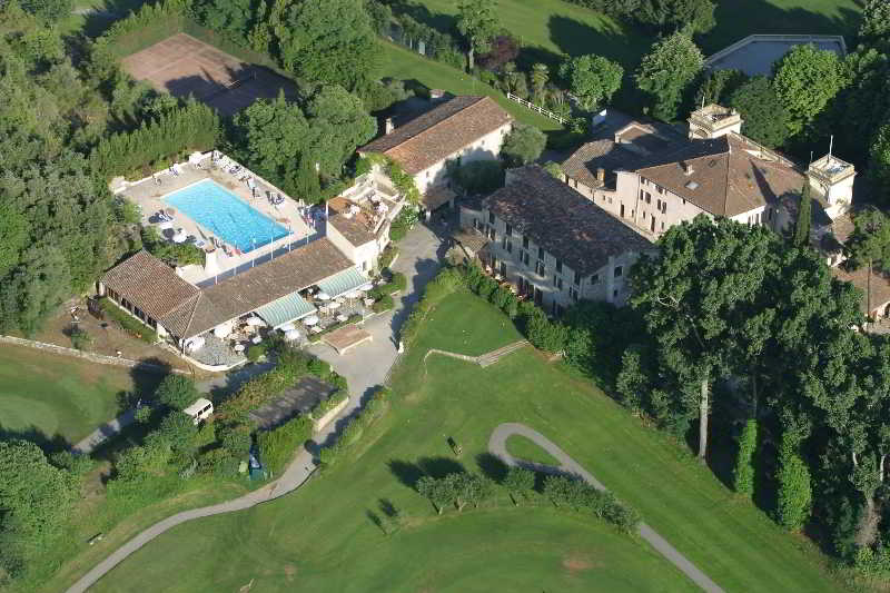 Chateau De La Begude