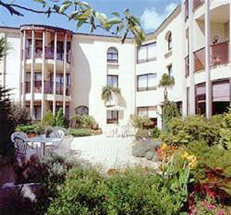 Au Grand Hotel De Sarlat, Pavillon Du Selves