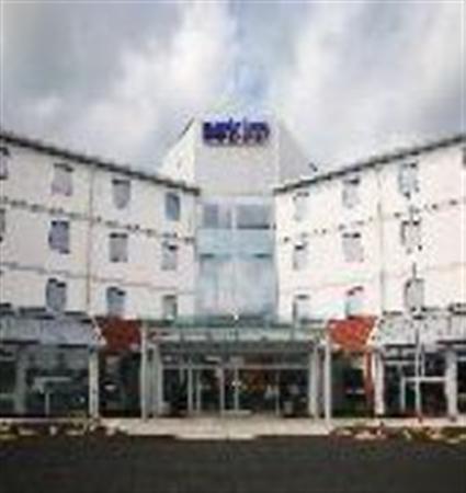 Holiday Inn Express Sports Village