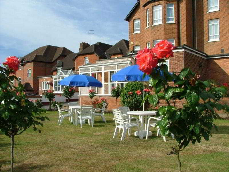 Walton Cottage Hotel And Suites