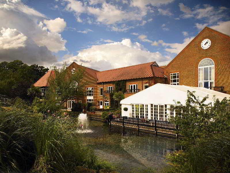 Marriott Tudor Park Hotel & Country Club