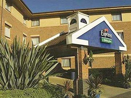 Holiday Inn Express M5 Jct25