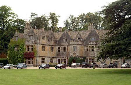 Bibury Court