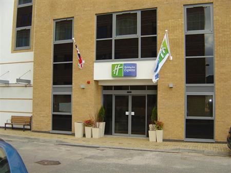 Holiday Inn Express London Watford Junction