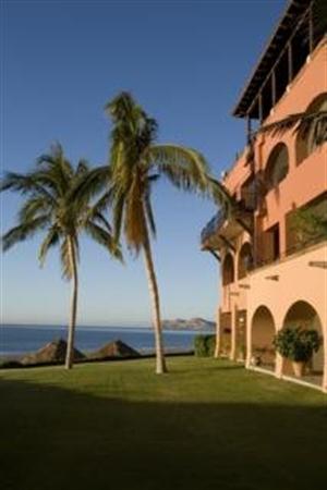 Casa Del Mar Suites Golf & Spa Resort