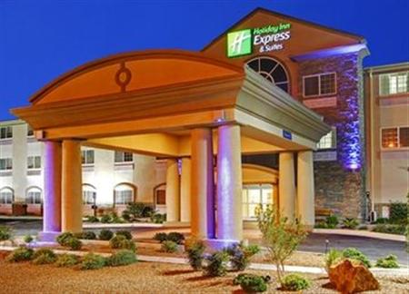 Holiday Inn Express & Suites