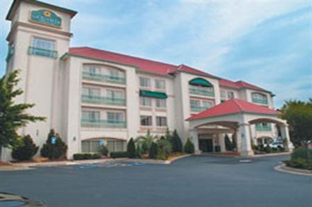 La Quinta Inn & Suites