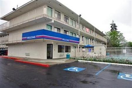 Motel 6 North