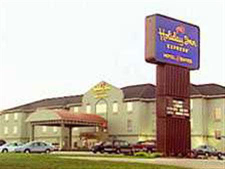 Holiday Inn Express & Suites Bloomington - Normal