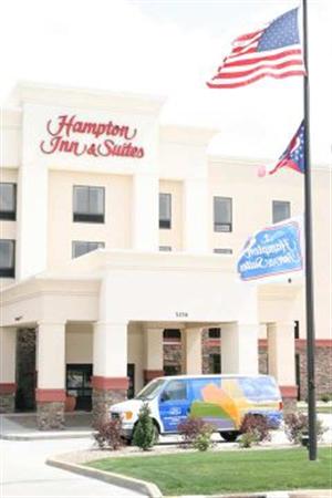 Hampton Inn & Suites