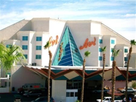 Avi Resort & Casino