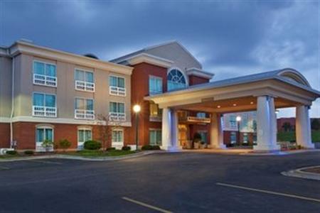 Holiday Inn Express & Suites Grand Rapids North