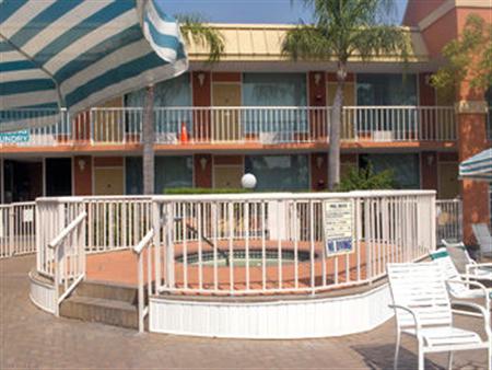 Econo Lodge Inn & Suites New Port Richey