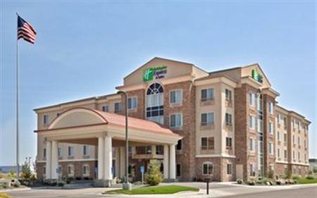 Holiday Inn Express & Suites