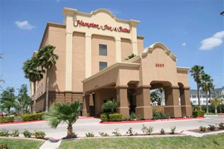 Hampton Inn & Suites