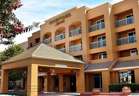 Courtyard By Marriott