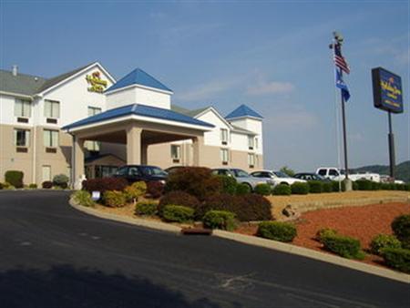 Holiday Inn Express & Suites Knoxville-North-I-75 Exit 112