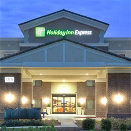 Holiday Inn Express & Suites Lincoln-Roseville Area