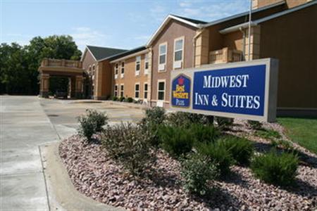 Bw Plus Midwest Inn & Suites