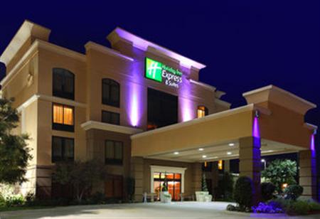 Holiday Inn Express & Suites Tyler South