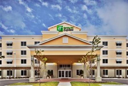 Holiday Inn Express & Suites