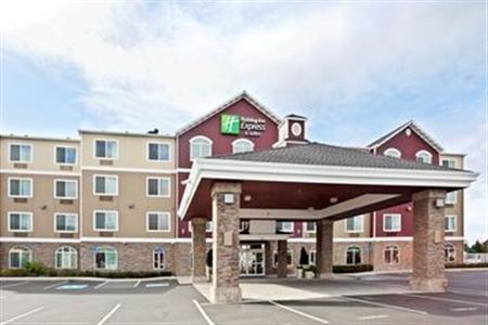 Holiday Inn Express & Suites Seaside-Convention Center