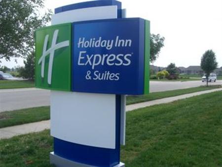 Holiday Inn Express Wichita Northwest Maize K-96