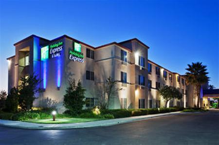 Holiday Inn Express & Suites