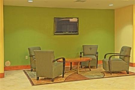 Holiday Inn Express & Suites