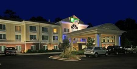 Holiday Inn Express & Suites Walterboro I-95