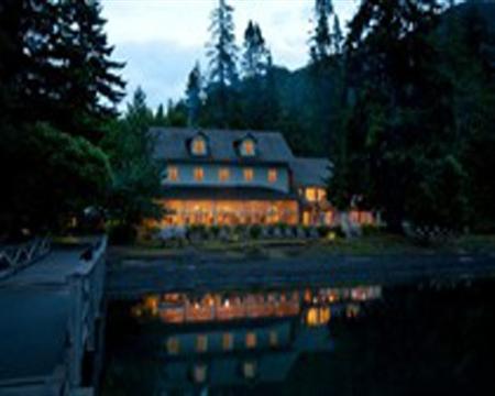 Lake Crescent Lodge