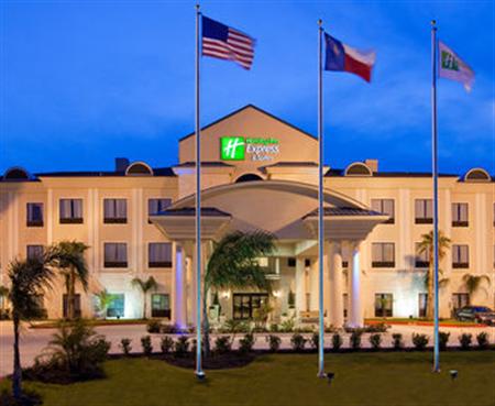 Holiday Inn Express Hotel & Suites