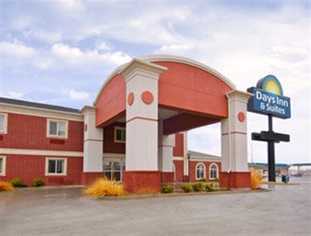 Days Inn And Suites