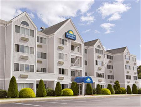 Days Inn And Suites