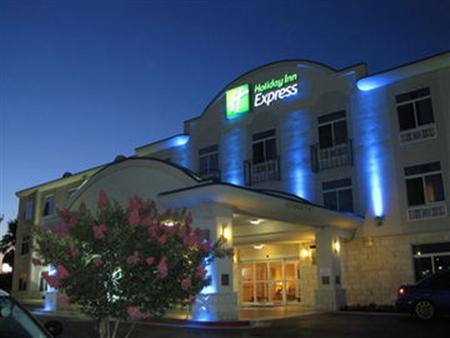 Holiday Inn Express Suites