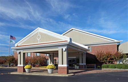 Holiday Inn Express Suites