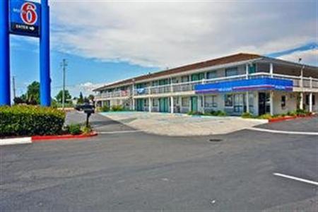 Motel 6 North