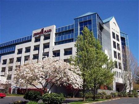 Crowne Plaza Portland-Lake Oswego