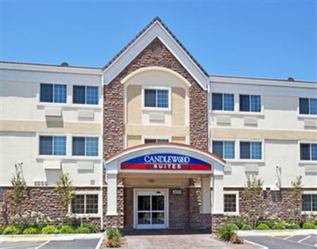 Candlewood Suites