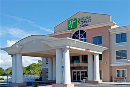 Holiday Inn Express & Suites West