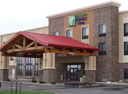 Holiday Inn Express & Suites