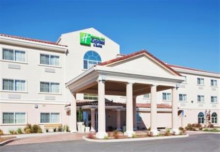 Holiday Inn Express & Suites Oroville Lake